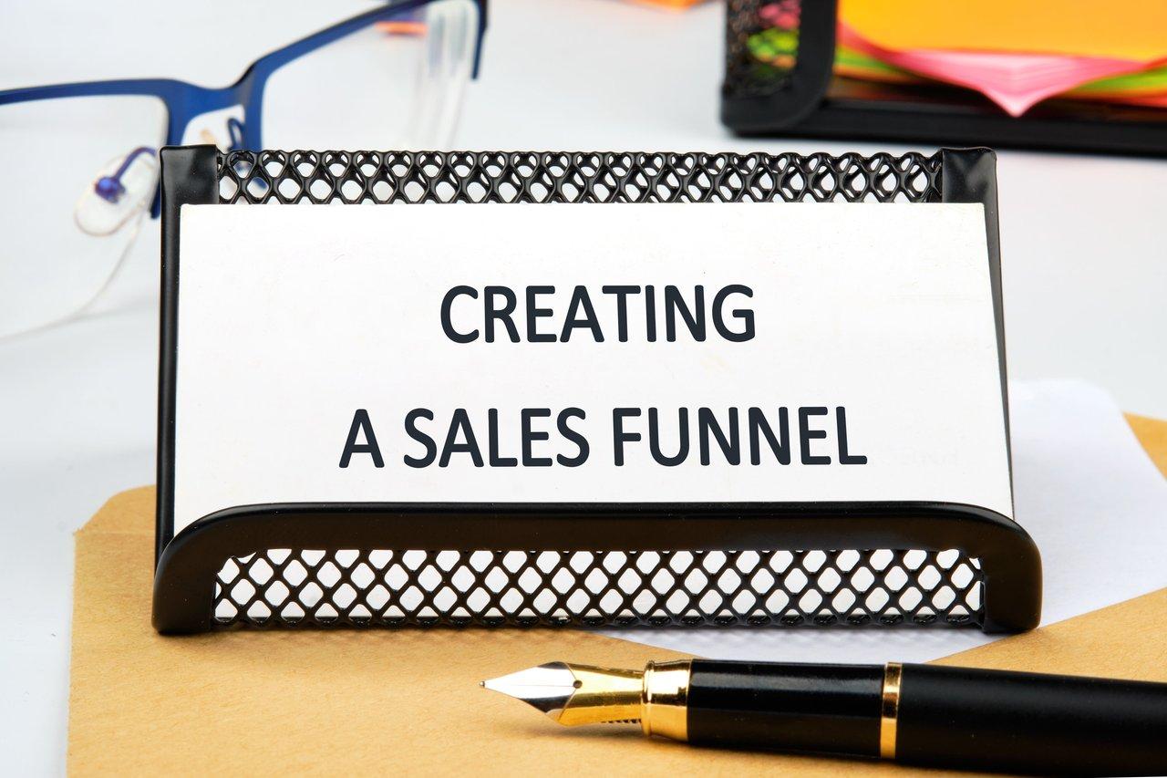 Optimiser le suivi de pipeline HubSpot pour cycles longs : enjeux et contraintes