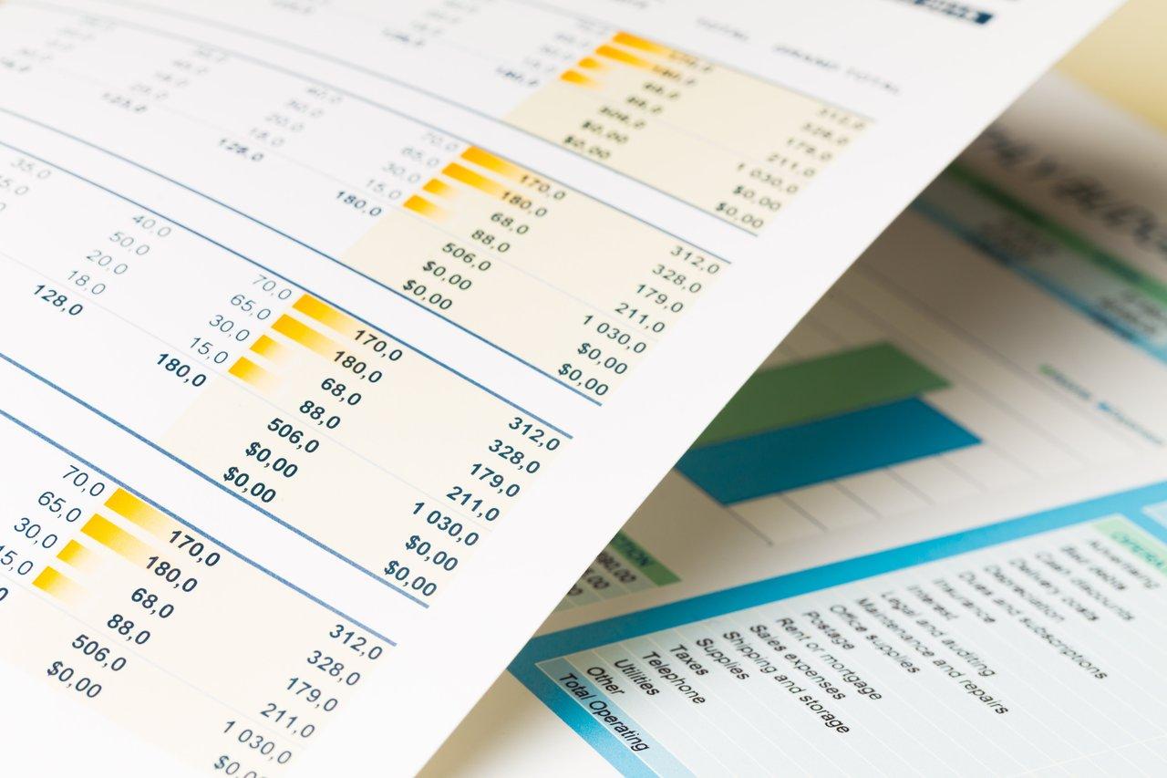 Graphique illustrant le processus de création et d’actualisation d’un prévisionnel financier pour anticiper le marché en 2026.